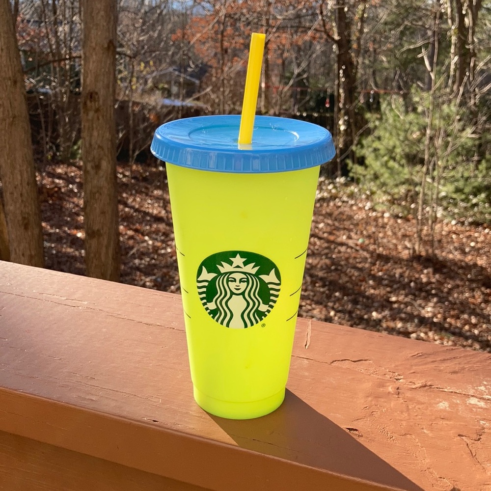 Starbucks green color changing cup